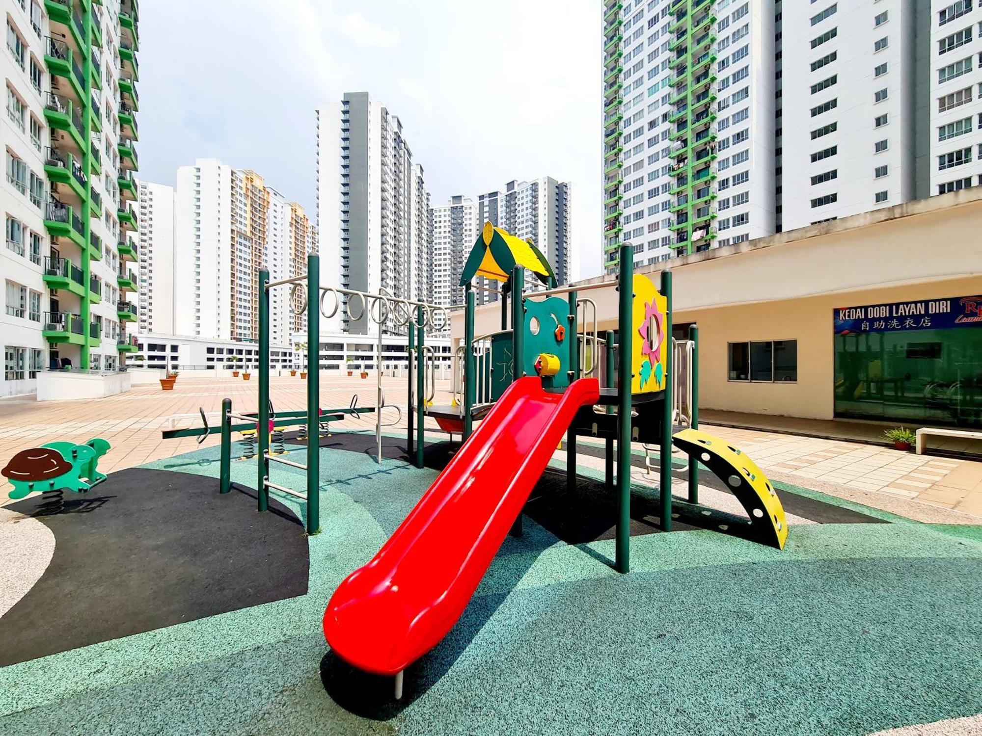 8 Guest 3 Oug A1 Old Klang Bkt Jalil Pavilion Stadium Mid Valley Bangsar Puchong Ioi * Kuala Lumpur
