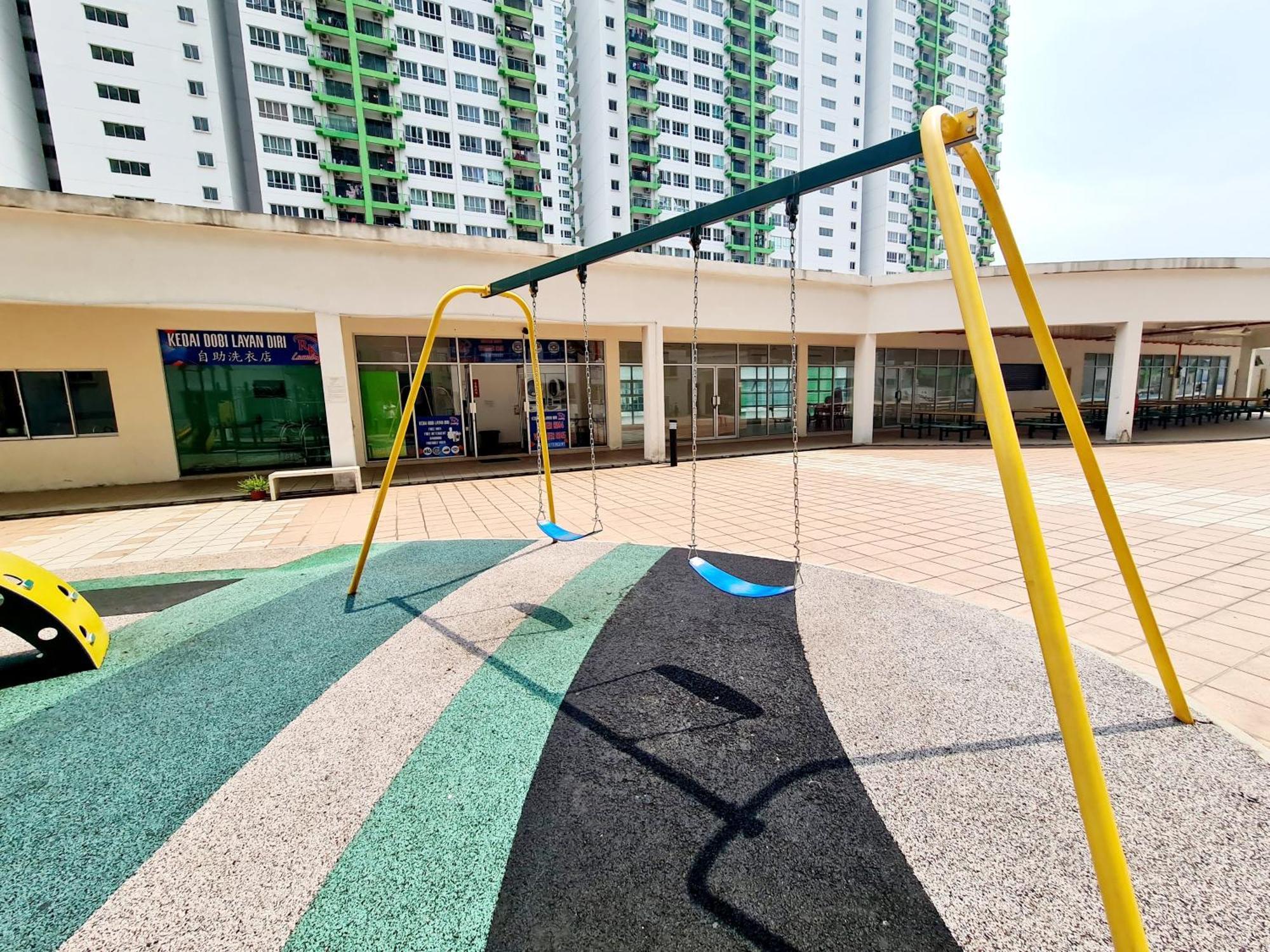 8 Guest 3 Oug A1 Old Klang Bkt Jalil Pavilion Stadium Mid Valley Bangsar Puchong Ioi * Kuala Lumpur